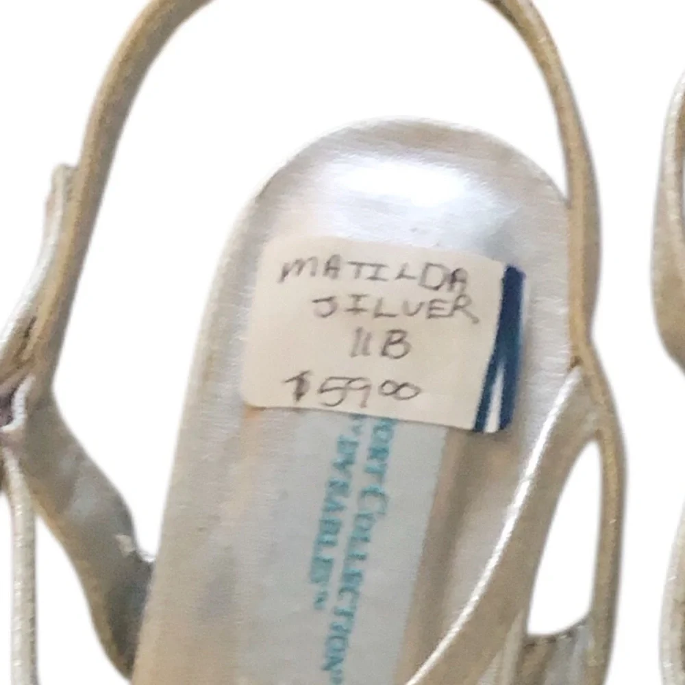 Dyeables Comfort Collection Silver Matilda Slingback Sandals Size 11